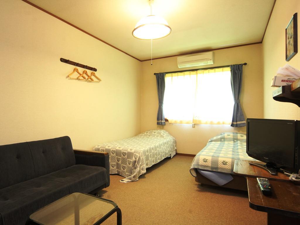 Pension Morinokaze Hakuba Exterior photo